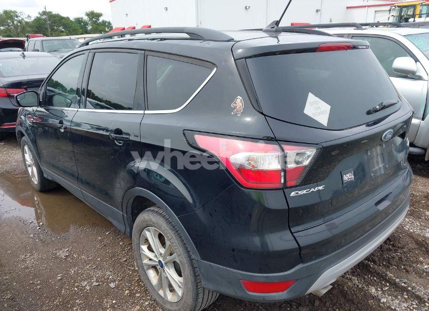 Photo 3 of 2018 Ford Escape SE (VIN 1FMCU0GD4JUA84534)