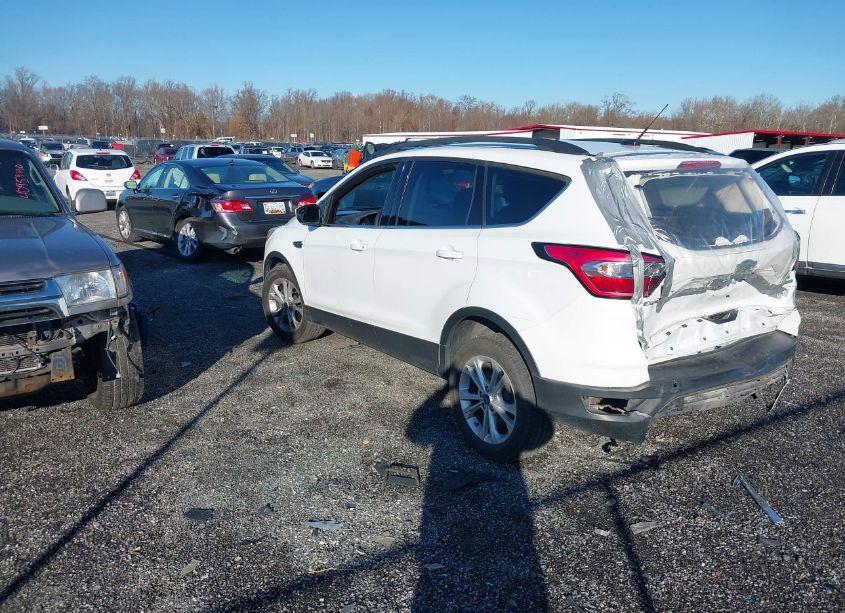 Photo 3 of 2018 Ford Escape SE (VIN 1FMCU0GD4JUA94478)