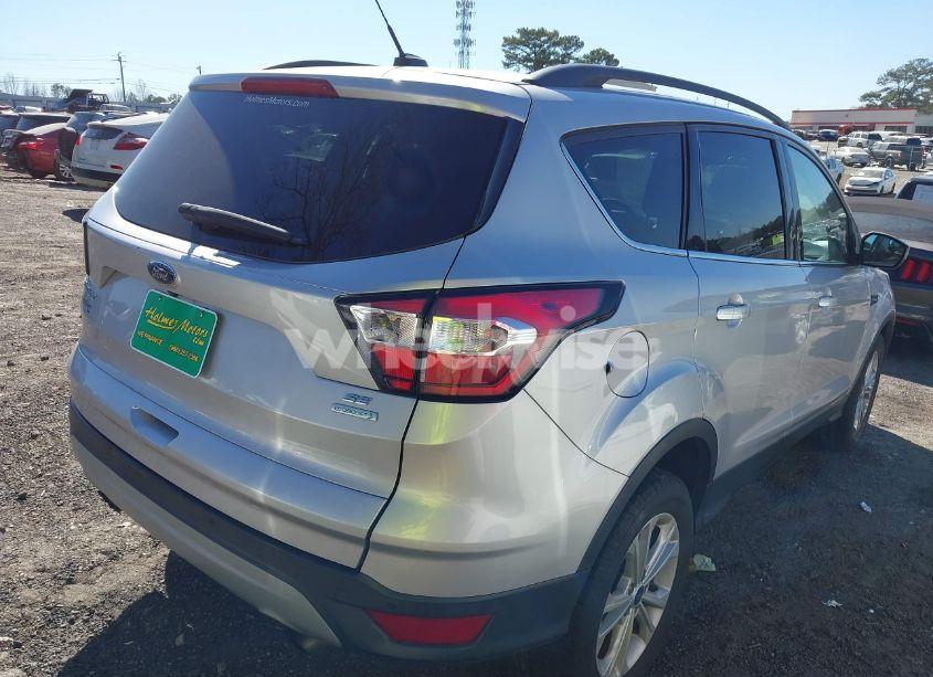 Photo 4 of 2018 Ford Escape SE (VIN 1FMCU0GD4JUC12707)