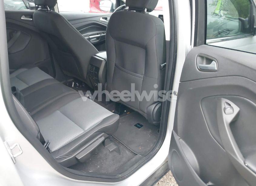 Photo 8 of 2018 Ford Escape SE (VIN 1FMCU0GD4JUC32911)