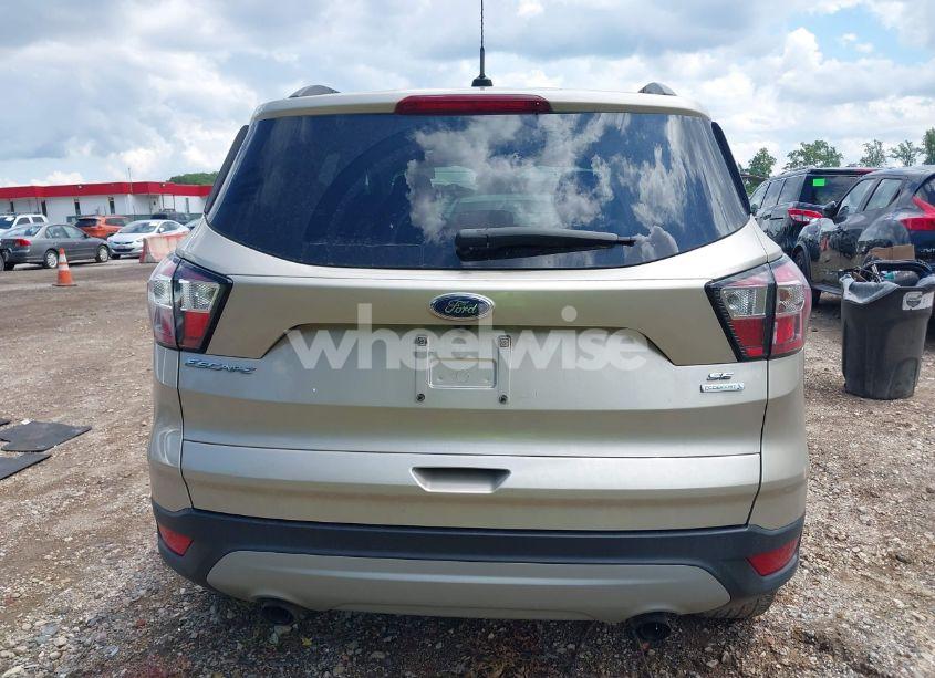 Photo 16 of 2018 Ford Escape SE (VIN 1FMCU0GD4JUC45125)