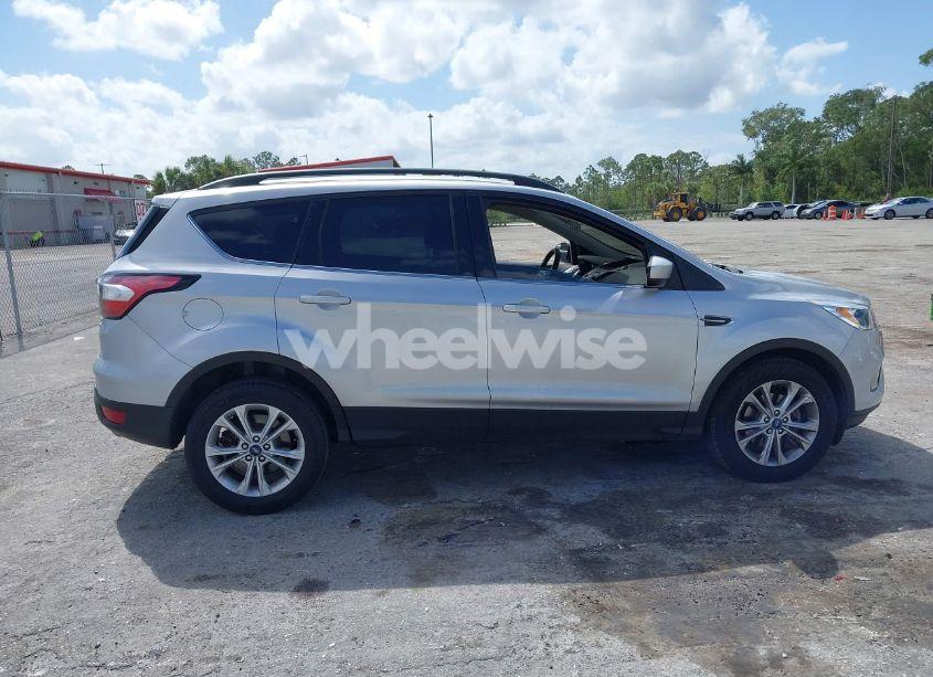 Photo 14 of 2018 Ford Escape SE (VIN 1FMCU0GD4JUC80814)