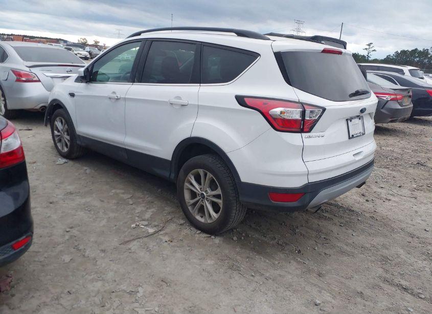 Photo 3 of 2018 Ford Escape SE (VIN 1FMCU0GD4JUC88914)