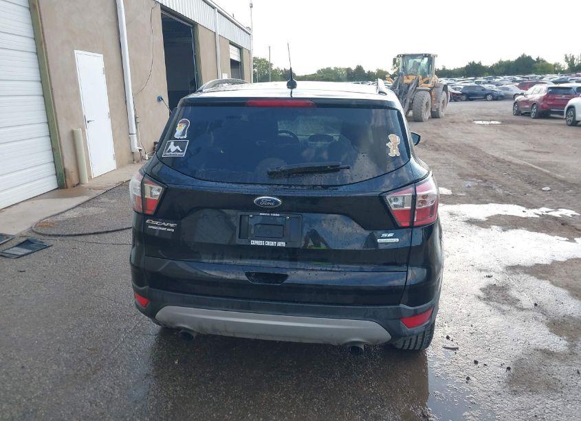 Photo 16 of 2018 Ford Escape SE (VIN 1FMCU0GD4JUC90582)
