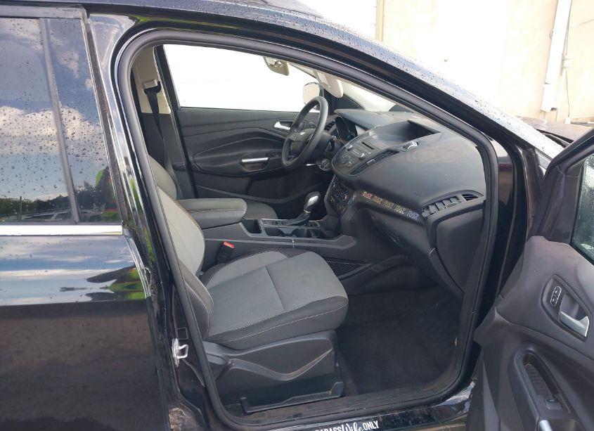 Photo 5 of 2018 Ford Escape SE (VIN 1FMCU0GD4JUC90582)