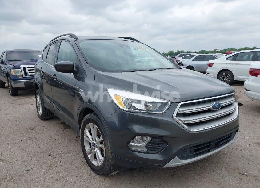 2018 Ford Escape SE (VIN 1FMCU0GD4JUD07607) main photo