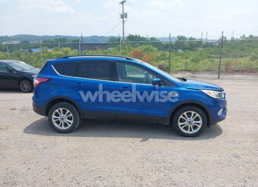 Photo 13 of 2018 Ford Escape SE (VIN 1FMCU0GD4JUD17246)