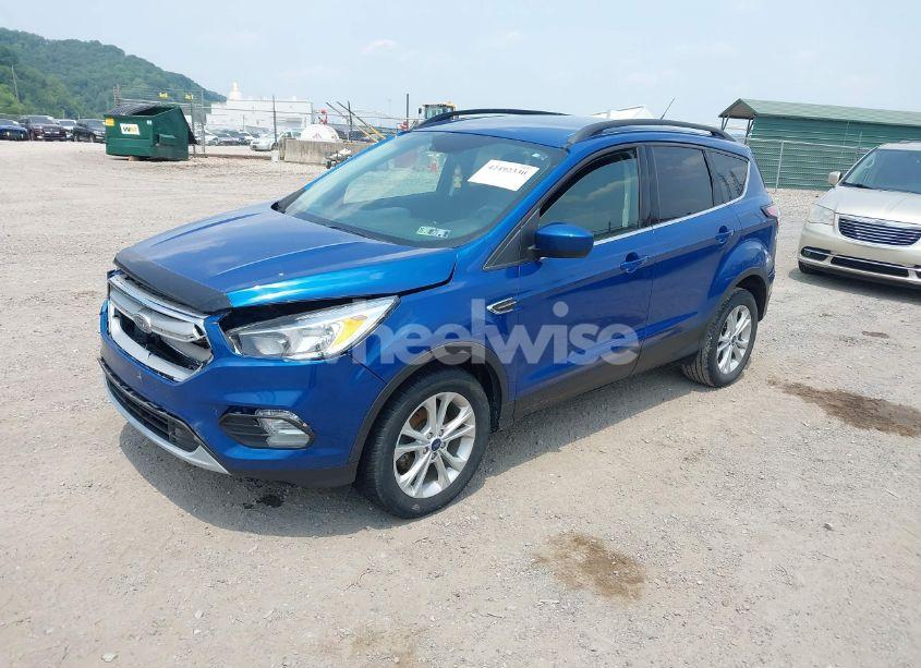 Photo 2 of 2018 Ford Escape SE (VIN 1FMCU0GD4JUD17246)