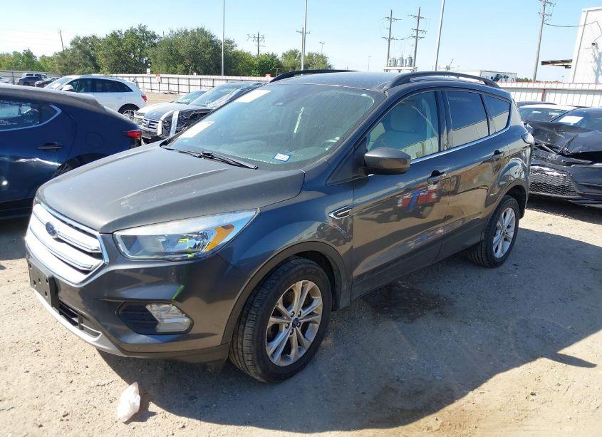 Photo 2 of 2018 Ford Escape SE (VIN 1FMCU0GD4JUD23323)