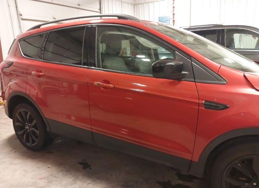 Photo 14 of 2019 Ford Escape SE (VIN 1FMCU0GD4KUA13495)