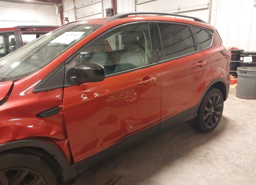 Photo 15 of 2019 Ford Escape SE (VIN 1FMCU0GD4KUA13495)