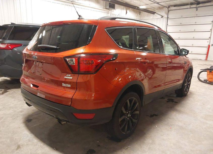 Photo 4 of 2019 Ford Escape SE (VIN 1FMCU0GD4KUA13495)