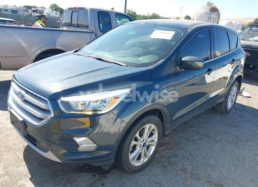 Photo 2 of 2019 Ford Escape SE (VIN 1FMCU0GD4KUA63989)