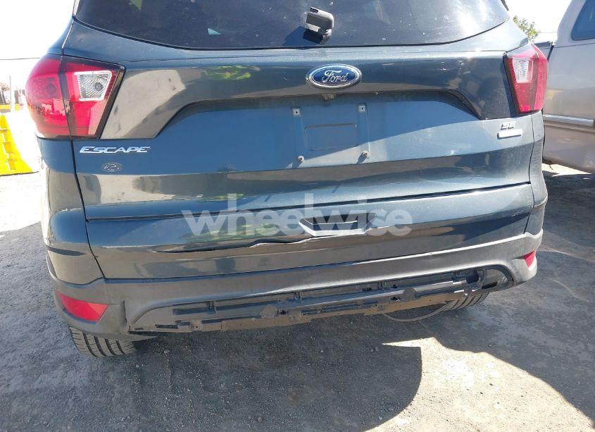 Photo 6 of 2019 Ford Escape SE (VIN 1FMCU0GD4KUA63989)