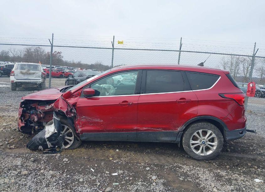 Photo 15 of 2019 Ford Escape SE (VIN 1FMCU0GD4KUA89900)