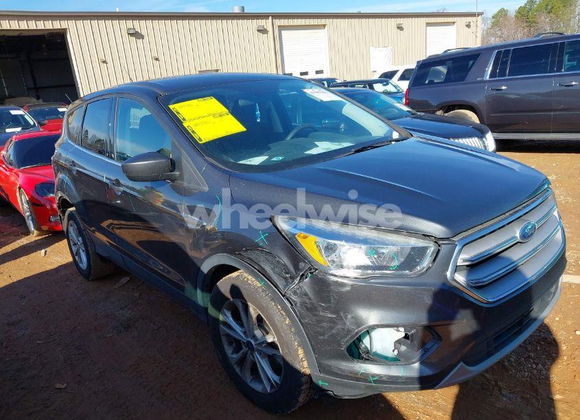 Photo 14 of 2019 Ford Escape SE (VIN 1FMCU0GD4KUB20403)