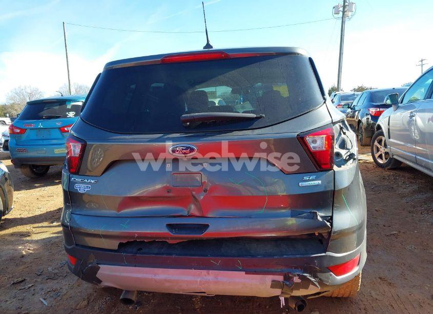 Photo 17 of 2019 Ford Escape SE (VIN 1FMCU0GD4KUB20403)