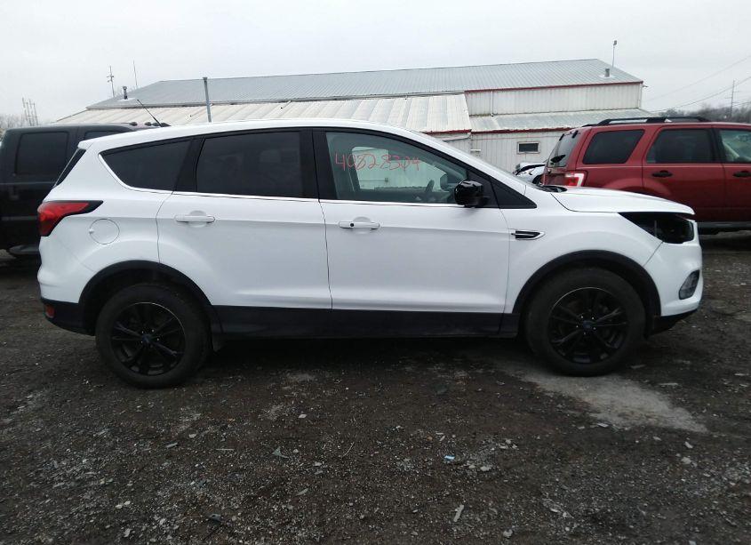 Photo 14 of 2019 Ford Escape SE (VIN 1FMCU0GD4KUB65017)