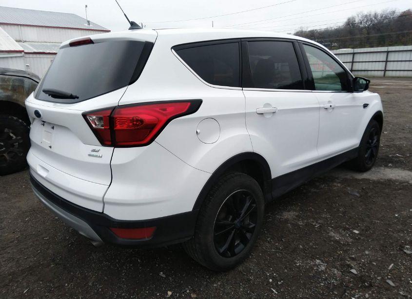 Photo 4 of 2019 Ford Escape SE (VIN 1FMCU0GD4KUB65017)