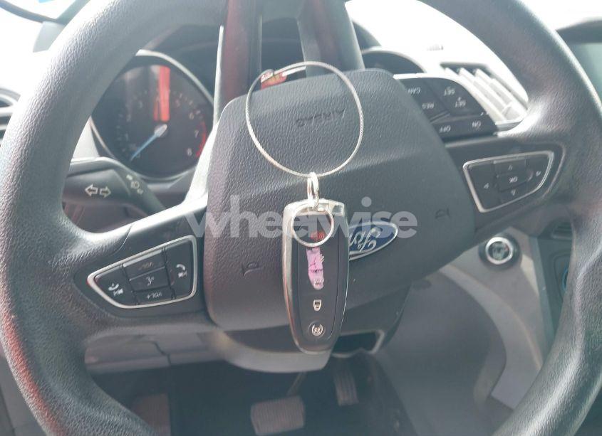 Photo 11 of 2019 Ford Escape SE (VIN 1FMCU0GD4KUB77720)