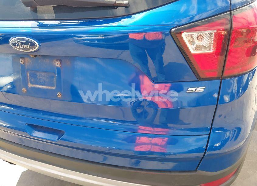 Photo 18 of 2019 Ford Escape SE (VIN 1FMCU0GD4KUB77720)