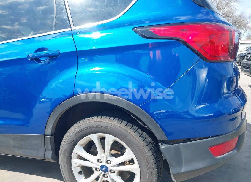 Photo 20 of 2019 Ford Escape SE (VIN 1FMCU0GD4KUB77720)