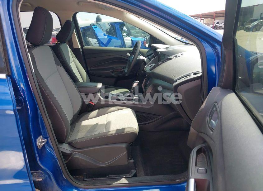 Photo 5 of 2019 Ford Escape SE (VIN 1FMCU0GD4KUB77720)