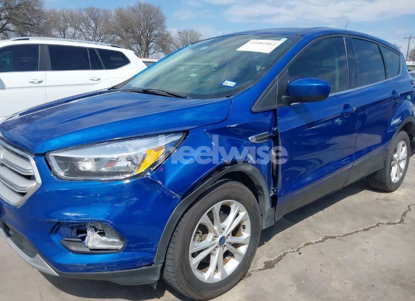 Photo 6 of 2019 Ford Escape SE (VIN 1FMCU0GD4KUB77720)