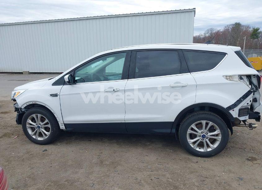 Photo 15 of 2019 Ford Escape SE (VIN 1FMCU0GD4KUC35521)