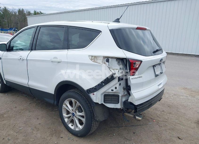 Photo 19 of 2019 Ford Escape SE (VIN 1FMCU0GD4KUC35521)