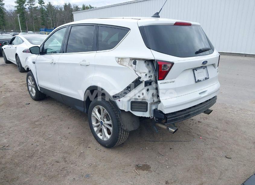 Photo 3 of 2019 Ford Escape SE (VIN 1FMCU0GD4KUC35521)