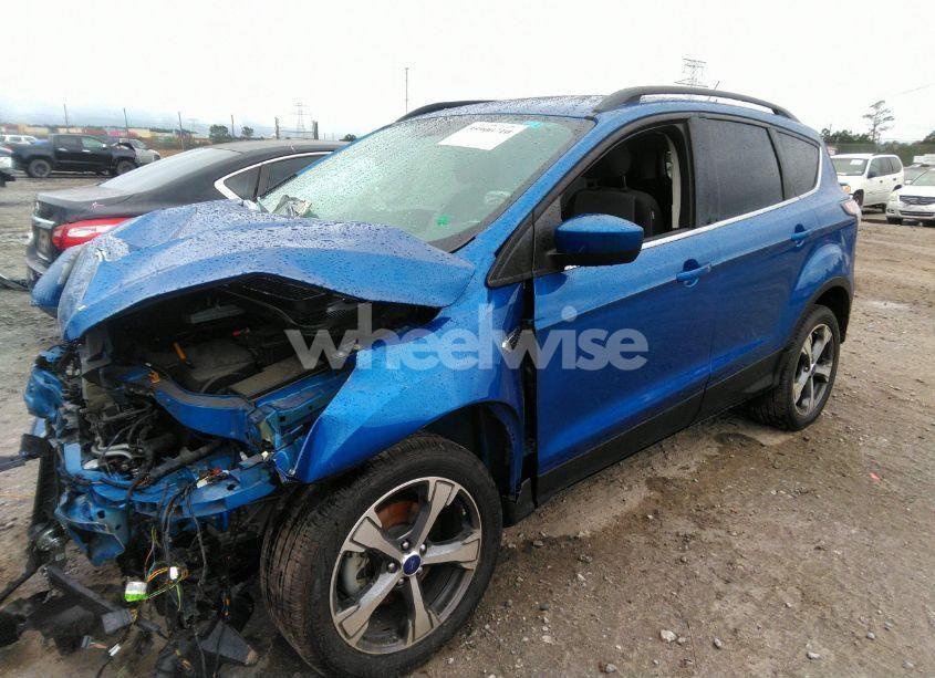 Photo 2 of 2017 Ford Escape SE (VIN 1FMCU0GD5HUA03616)