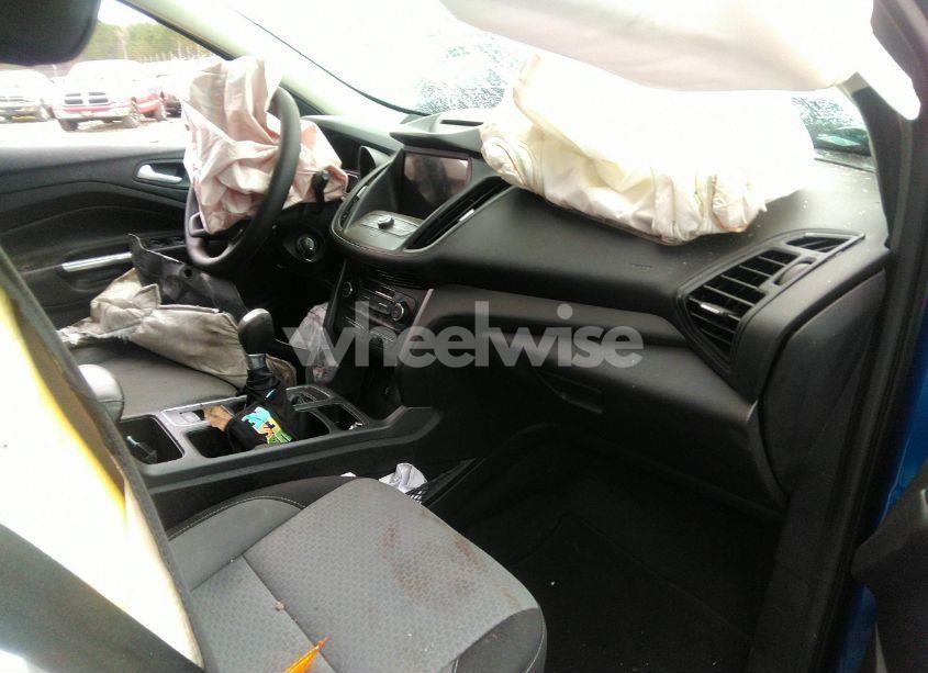 Photo 5 of 2017 Ford Escape SE (VIN 1FMCU0GD5HUA03616)