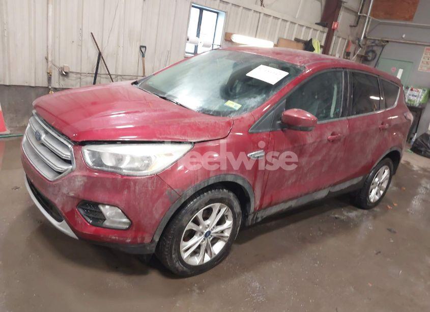 Photo 2 of 2017 Ford Escape SE (VIN 1FMCU0GD5HUA19220)