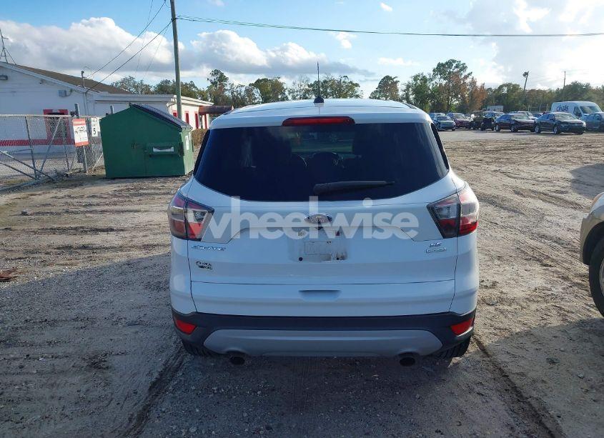 Photo 16 of 2017 Ford Escape SE (VIN 1FMCU0GD5HUA19671)