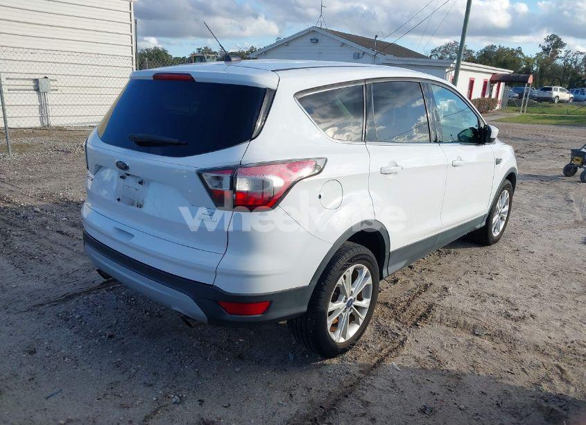 Photo 4 of 2017 Ford Escape SE (VIN 1FMCU0GD5HUA19671)