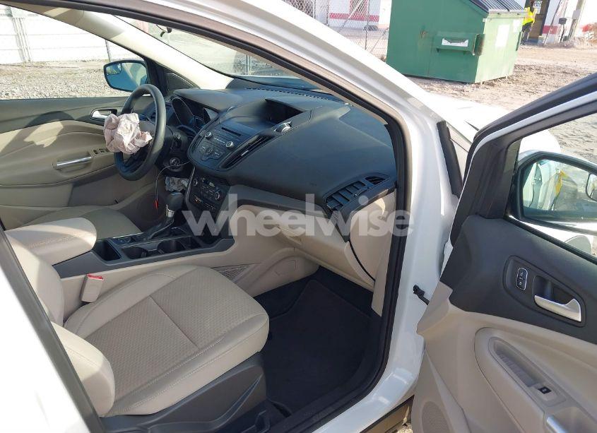 Photo 5 of 2017 Ford Escape SE (VIN 1FMCU0GD5HUA19671)