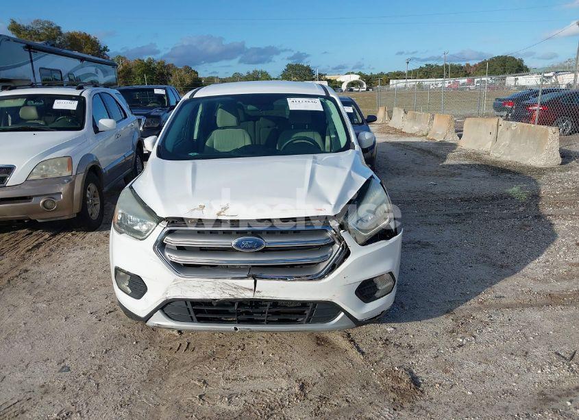 Photo 6 of 2017 Ford Escape SE (VIN 1FMCU0GD5HUA19671)