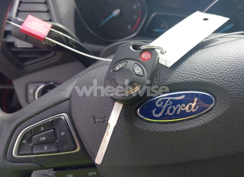 Photo 11 of 2017 Ford Escape SE (VIN 1FMCU0GD5HUA37443)