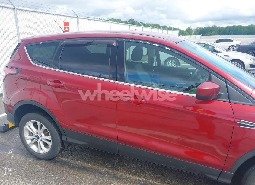 Photo 17 of 2017 Ford Escape SE (VIN 1FMCU0GD5HUA37443)