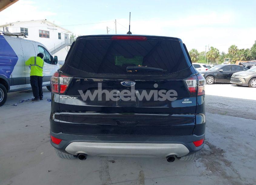 Photo 16 of 2017 Ford Escape SE (VIN 1FMCU0GD5HUA58132)
