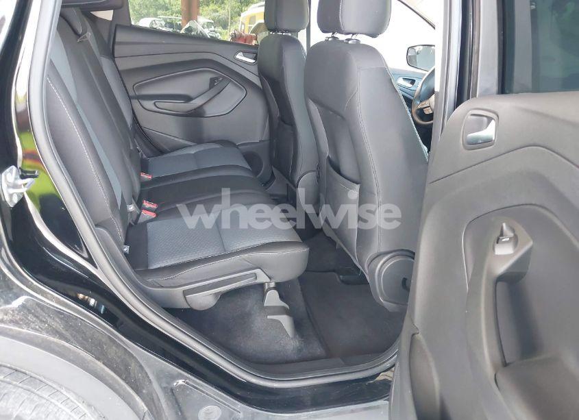 Photo 8 of 2017 Ford Escape SE (VIN 1FMCU0GD5HUA58132)