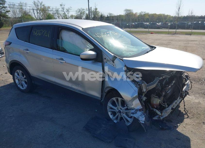 2017 Ford Escape SE (VIN 1FMCU0GD5HUA58342) main photo