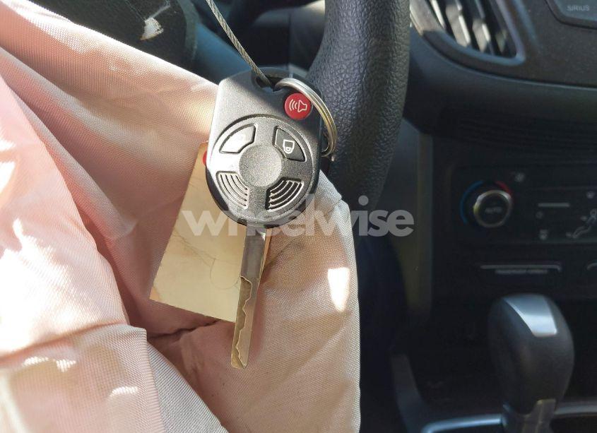 Photo 11 of 2017 Ford Escape SE (VIN 1FMCU0GD5HUA58342)