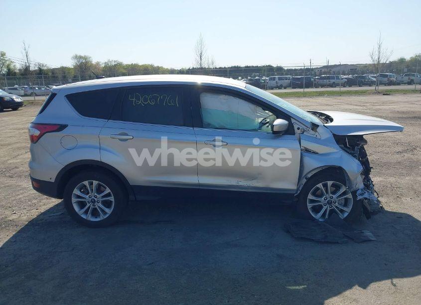 Photo 14 of 2017 Ford Escape SE (VIN 1FMCU0GD5HUA58342)