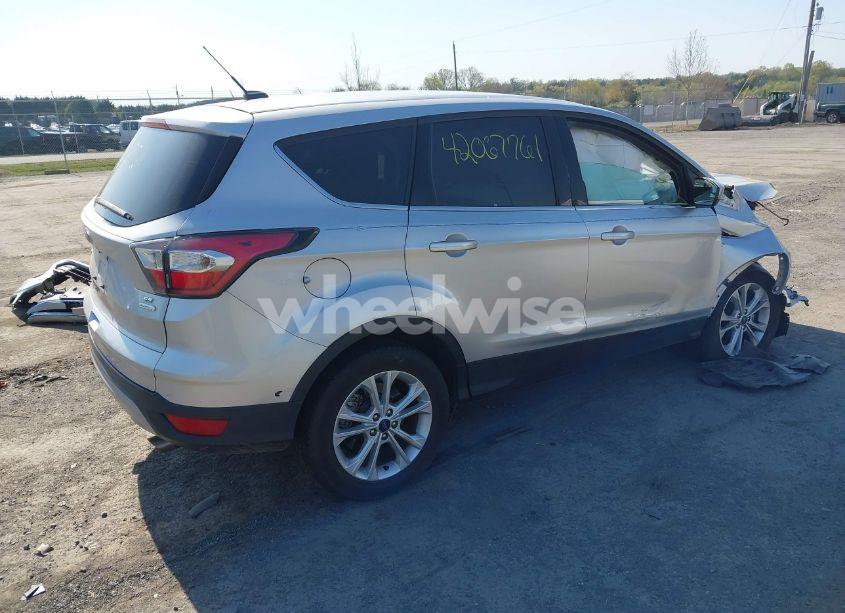 Photo 4 of 2017 Ford Escape SE (VIN 1FMCU0GD5HUA58342)