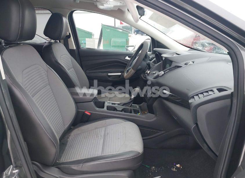 Photo 5 of 2017 Ford Escape SE (VIN 1FMCU0GD5HUA94760)