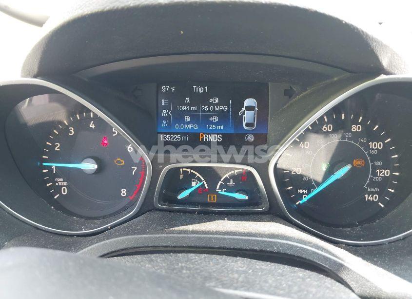 Photo 7 of 2017 Ford Escape SE (VIN 1FMCU0GD5HUB00721)