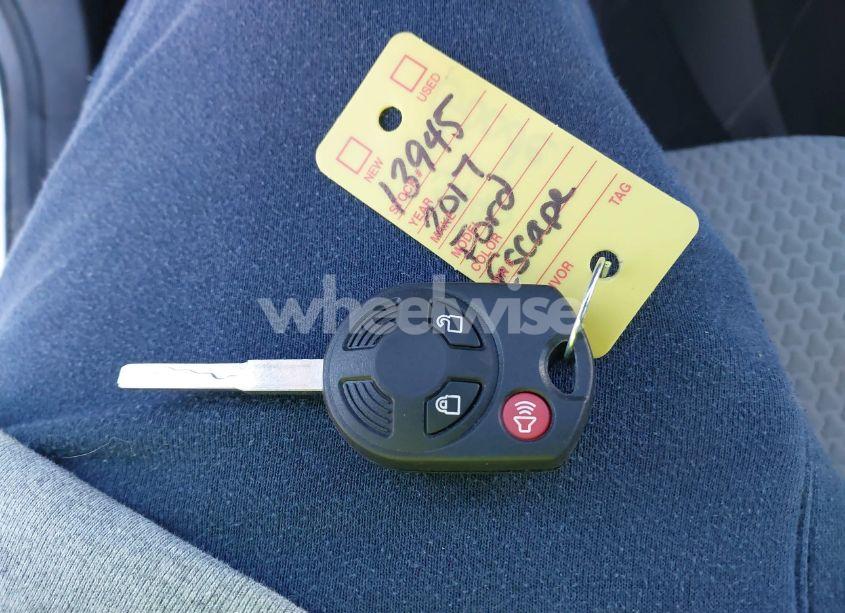 Photo 11 of 2017 Ford Escape SE (VIN 1FMCU0GD5HUB35744)