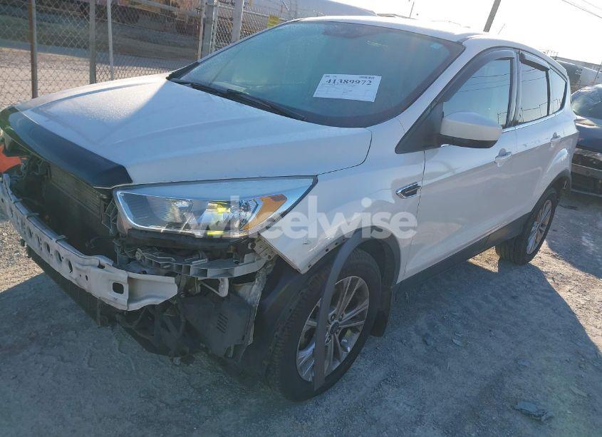 Photo 2 of 2017 Ford Escape SE (VIN 1FMCU0GD5HUB35744)